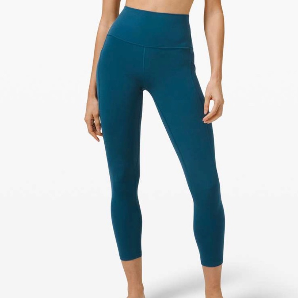 Lululemon High Rise 25” Align Pant